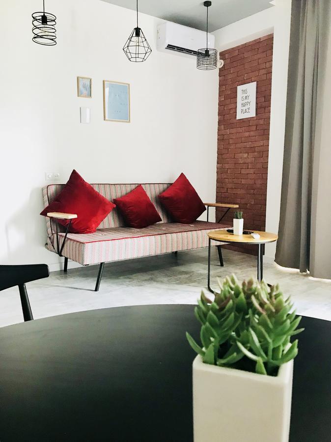 City Center Apartments By Happy Place Tbilisi ภายนอก รูปภาพ