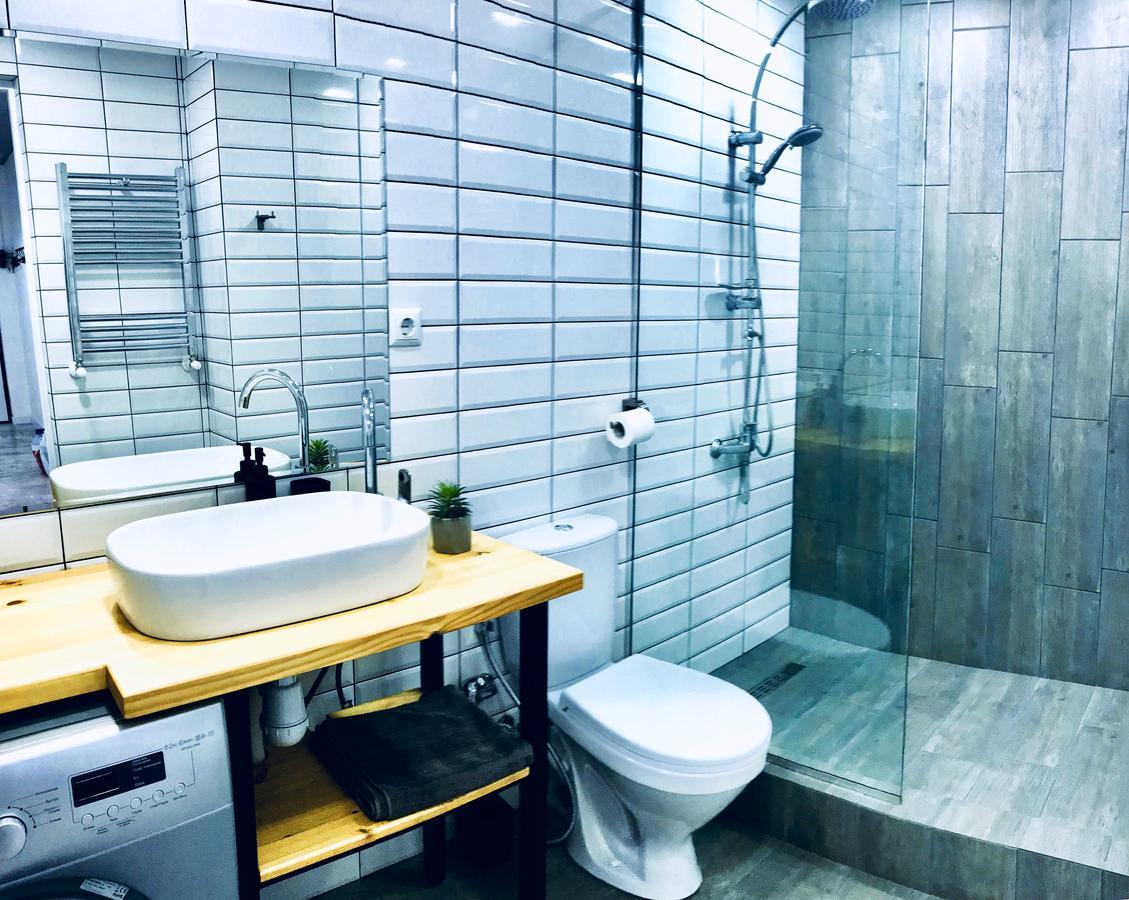 City Center Apartments By Happy Place Tbilisi ภายนอก รูปภาพ