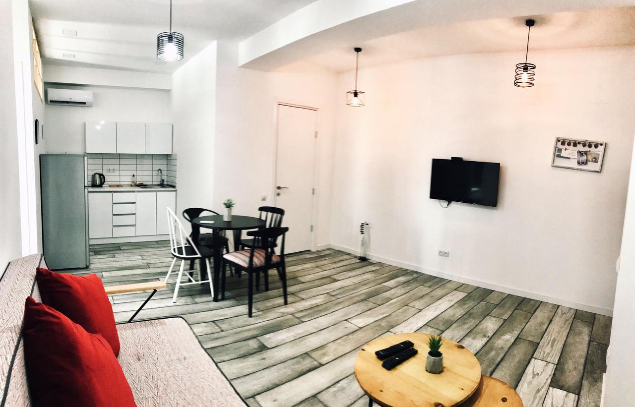 City Center Apartments By Happy Place Tbilisi ภายนอก รูปภาพ